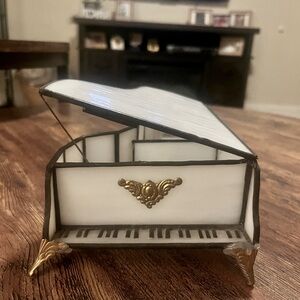 Beautiful vintage piano music box